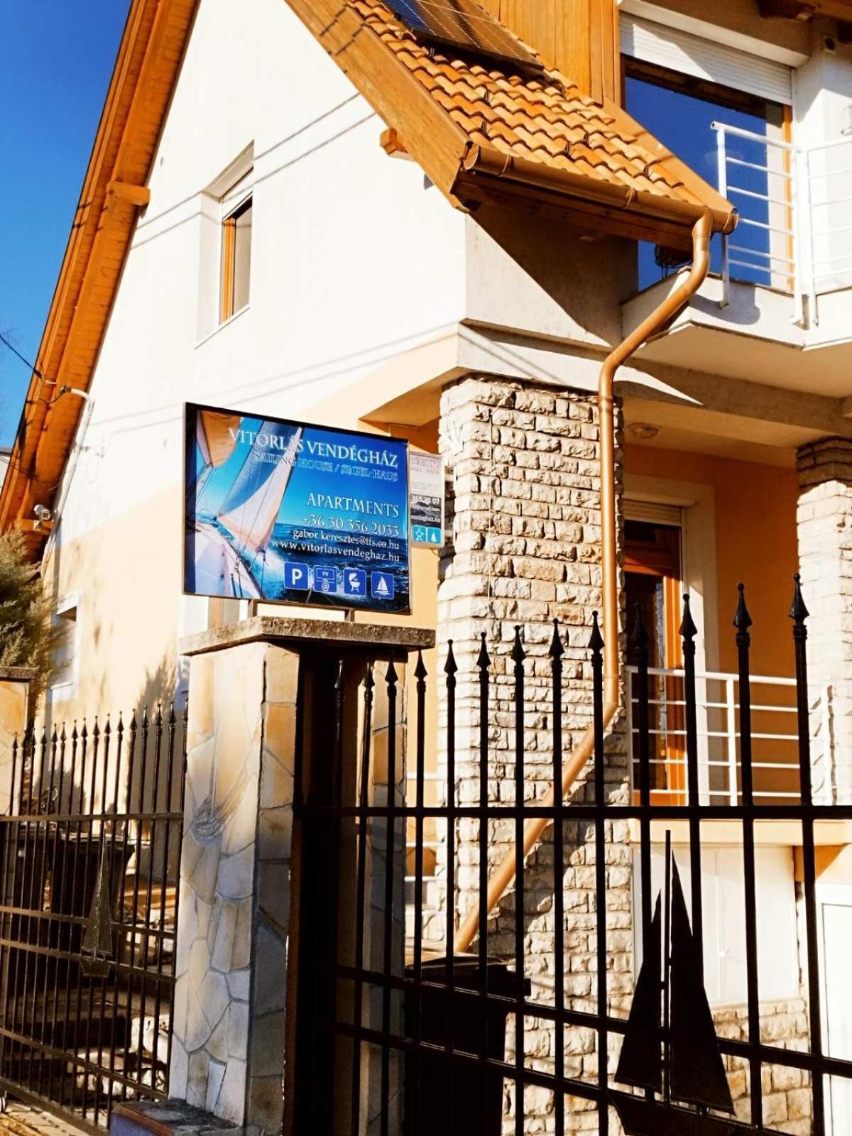 Apartman Vitorlas Vendeghaz Balatonfured Exterior photo