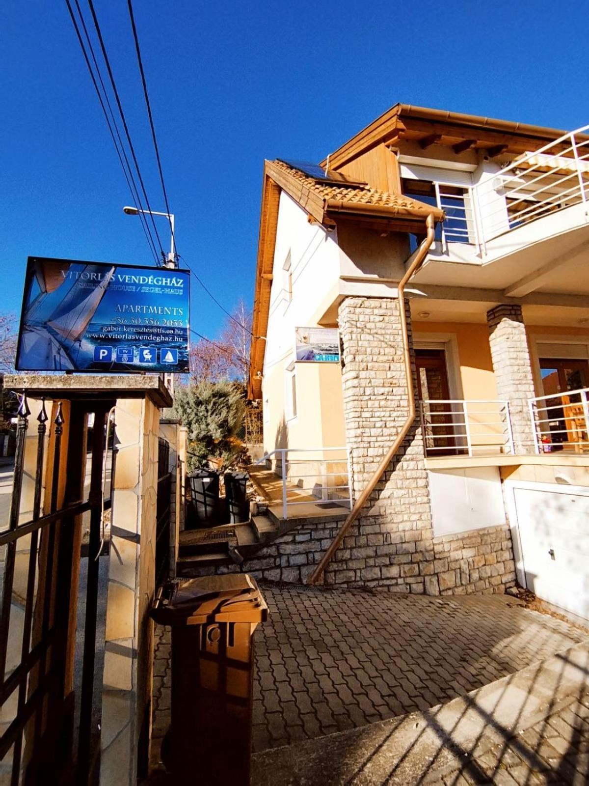Apartman Vitorlas Vendeghaz Balatonfured Exterior photo